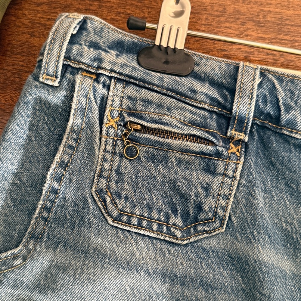 Free People X Levi's Ribcage Bell Jeans. NWT. - Picture 3 of 5